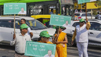 दिल्ली में प्रदूषण रोकने की खास मुहिम, शुरू हुआ "रेड लाइट ऑन गाड़ी ऑफ" अभियान