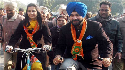 पंजाब चुनाव : नवजोत सिंह सिद्धू की पत्नी और परगट सिंह 28 नवंबर को कांग्रेस में होंगे शामिल