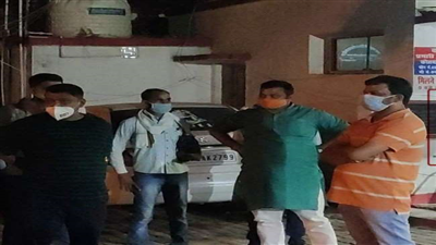 सुलतानपुर में बाहुबली नेता यशभद्र सिंह मोनू सहित 11 गिरफ्तार, बरामद हुए अवैध असलहे