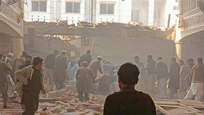 बम बांधकर 400 जवानों के बीच से मस्जिद में घुसा फिदायीन, उड़ा दिए 61 लोगों के चिथड़े