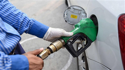 अंतरराष्ट्रीय बाजार में कच्चे तेल की कीमतें गिरी, राजस्थान-पंजाब में सस्ता हुआ पेट्रोल और डीजल