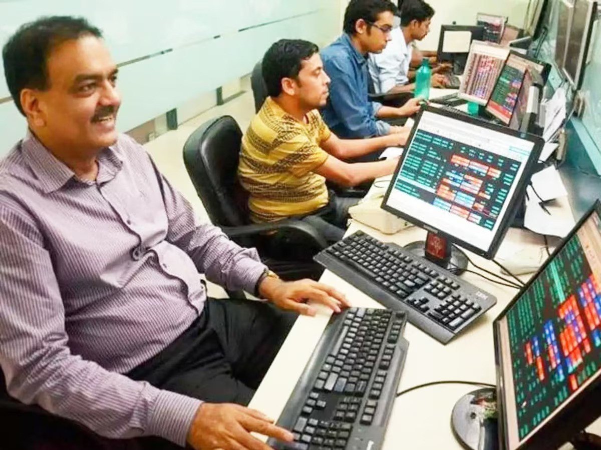 ऑटो इंडस्ट्रीज से मिला बड़ा ऑर्डर, इस शेयर में लगा 5% का अपर सर्किट, आपका है दांव?