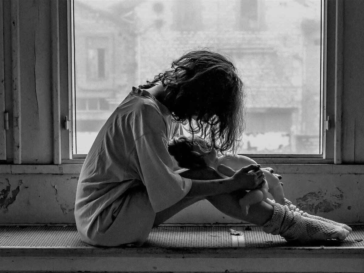प्रेमी के सामने ही युवती से गैंगरेप, बारी-बारी से बनाया हवस का शिकार; 7 हिरासत में