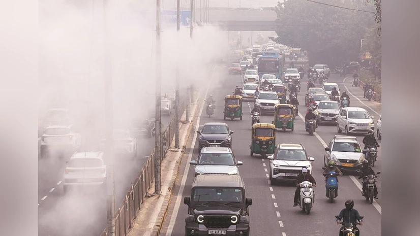 दिल्ली के 12 इलाकों में AQI 400 के पार, वीकेंड पर हालात और बिगड़ने की आशंका