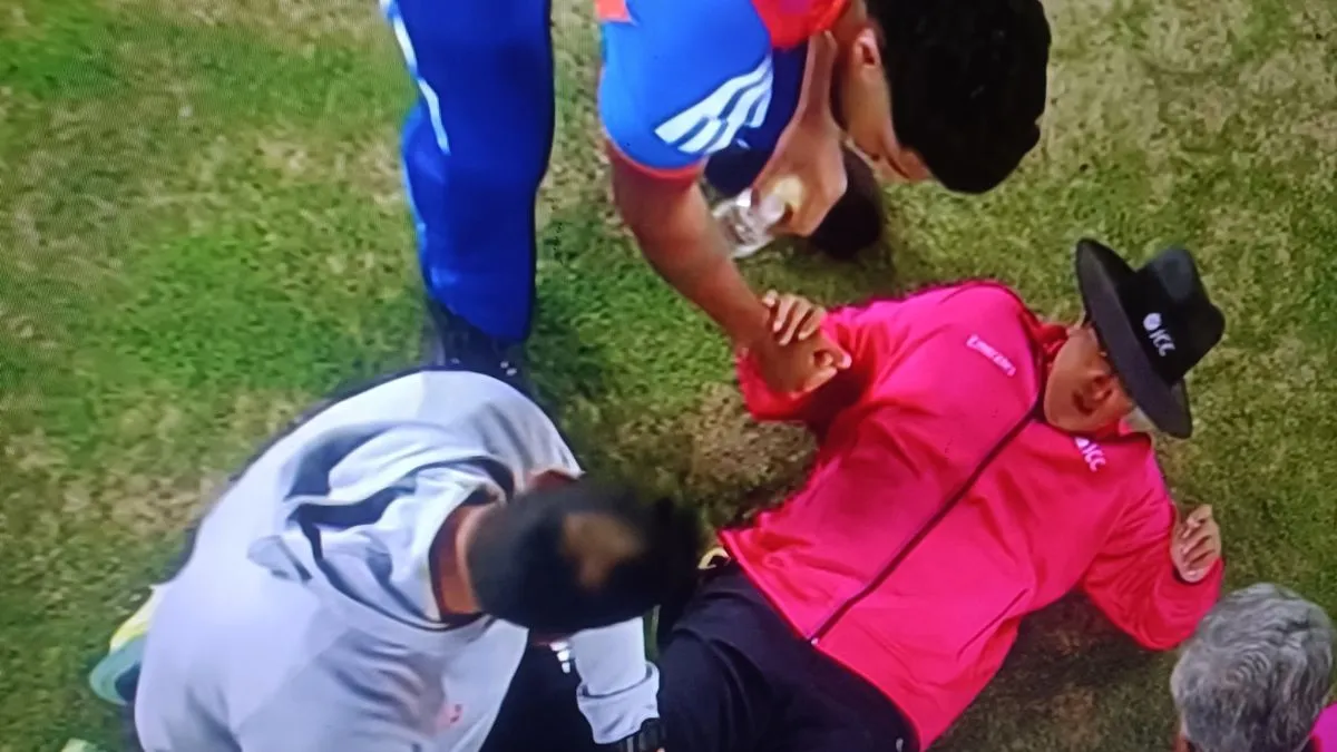 कभी अंपायर तो कभी कैमरामैन बने शिकार! भारतीय बल्लेबाजों के रॉकेट शॉट्स से मैदान पर मचा हड़कंप, दर्द से कराहते नजर आए मैच ऑफिशियल्स