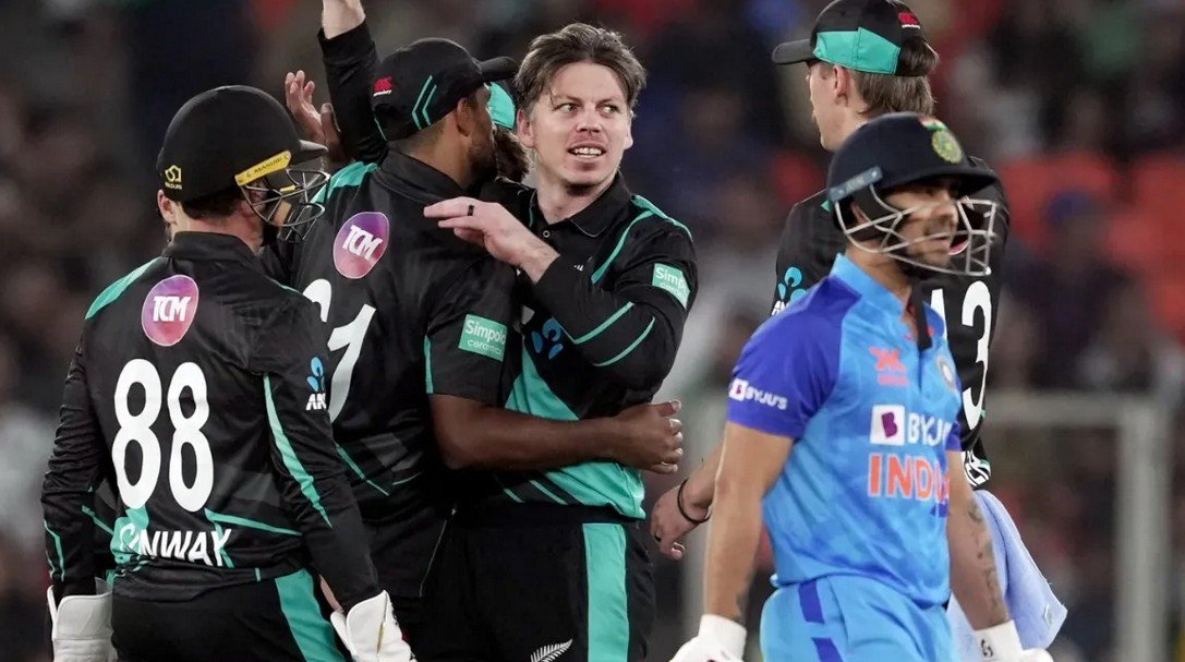 🔴 IND vs NZ: T20 सीरीज से पहले न्यूजीलैंड को बड़ा झटका-स्टार ऑलराउंडर माइकल ब्रेसवेल चोटिल